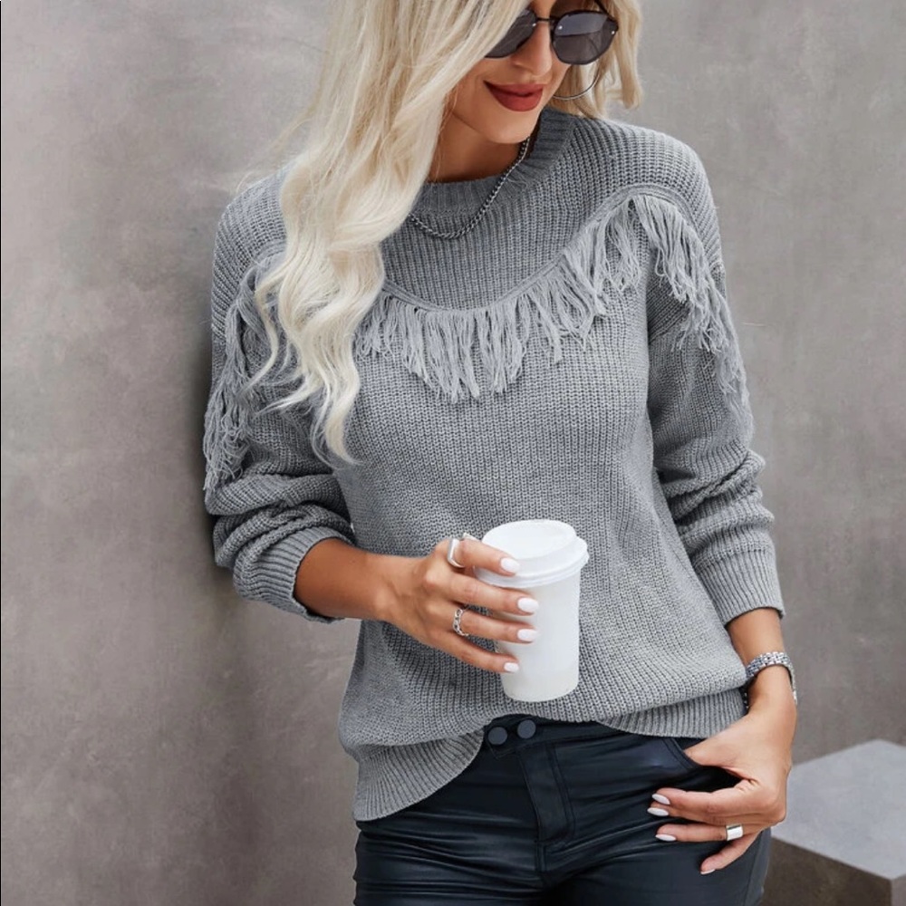 Gray‎ fringe trim drop shoulder sweater - Picture 2 of 5